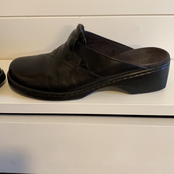 CLARKS clogs - Picture 3 of 10